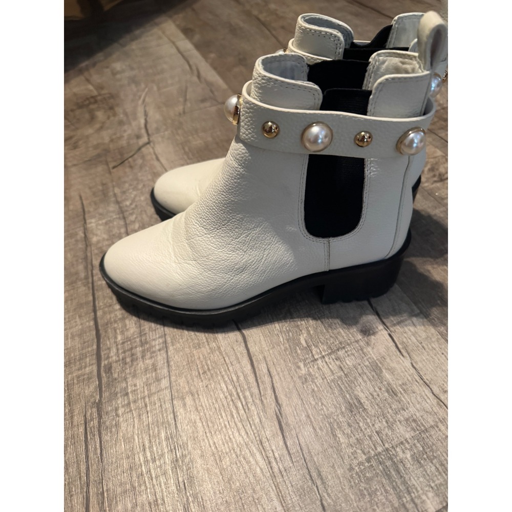Karl Lagerfeld‎ Paris Pola White Leather Pearl Embellished Chelsea Boots Size 7M